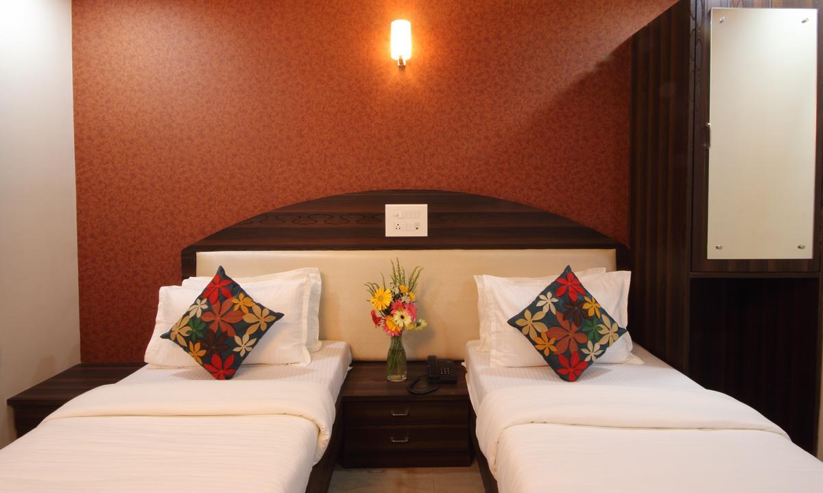 Hotel Railway Inn Thane Exterior foto
